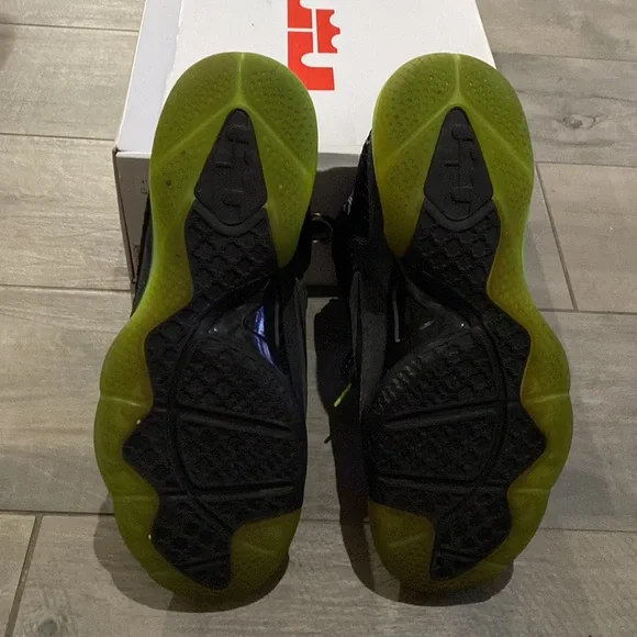 Nike Lebron 9 - Picture 7 of 7